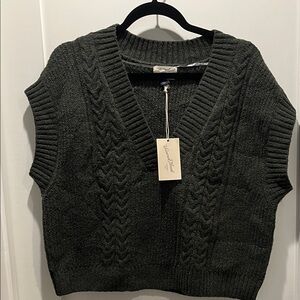 Universal Thread Olive Green V-Neck Sweater Vest